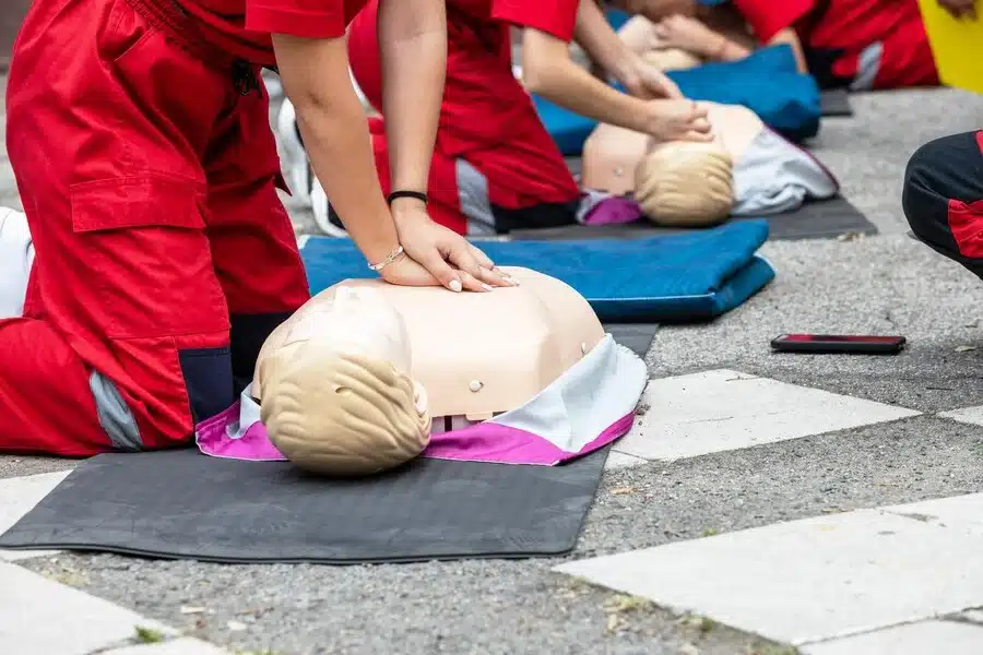 cpr cardiopulmonary resuscitation first aid class